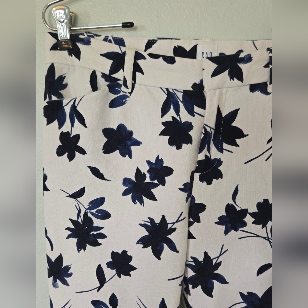 Gap Navy Floral Skinnies Size 8 - Picture 3 of 8